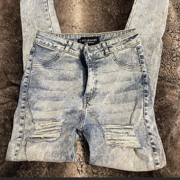 Fitjeans size small - Picture 2 of 5